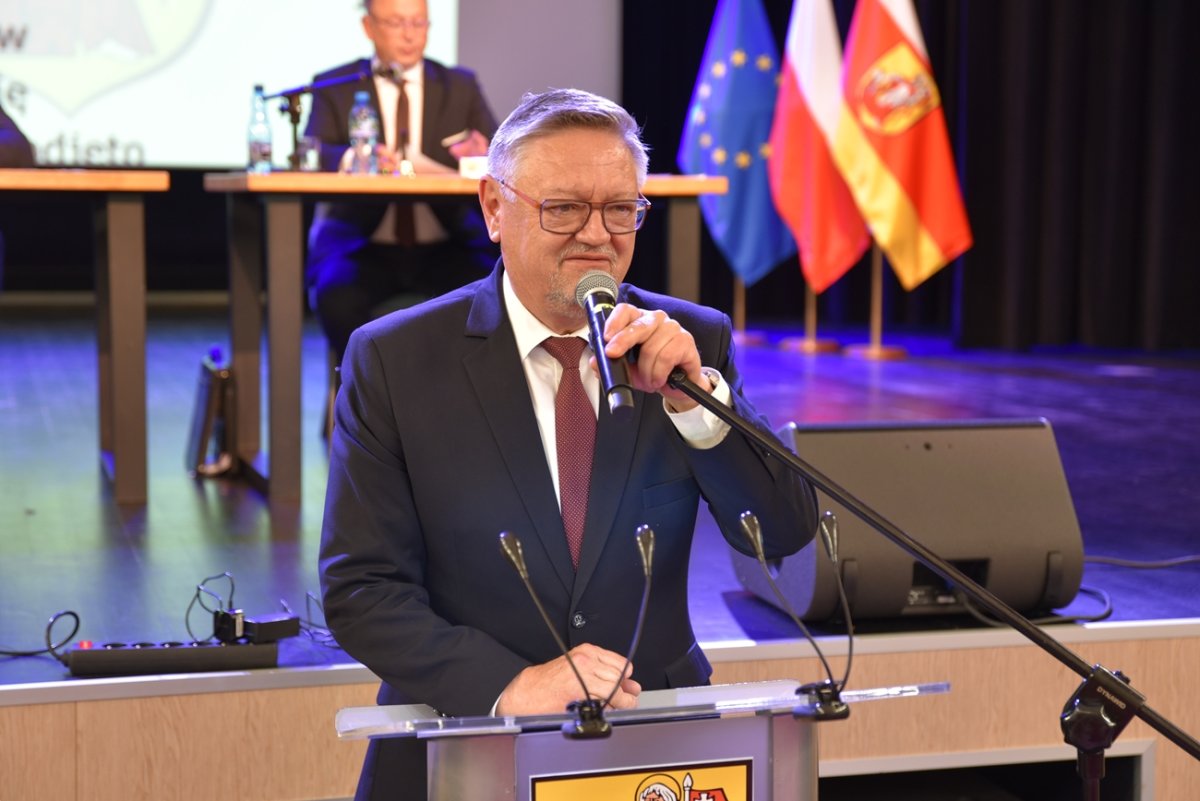 Zdjęcie do wiadomości Burmistrz Kolna Andrzej Duda z jednogłośnym absolutorium i wotum zaufania